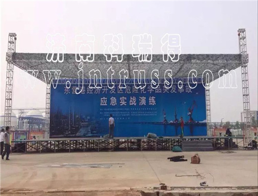 东营港经济开发区危险化学品突发事故现场实图